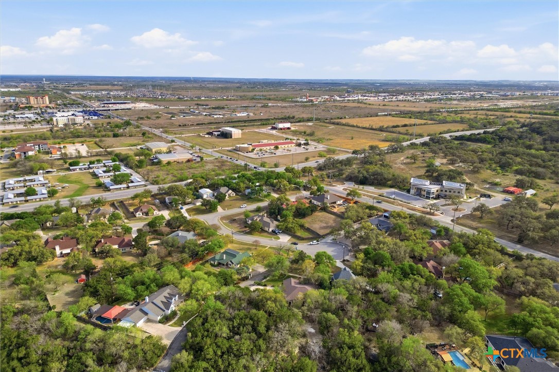 main property photo 28
