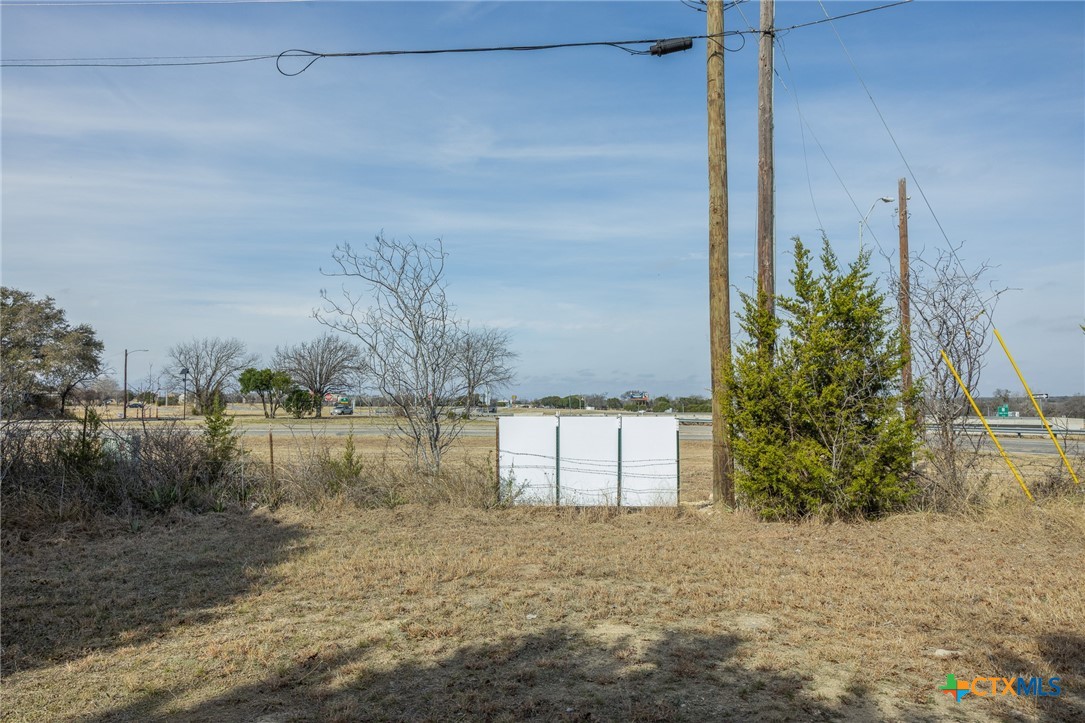 main property photo 10