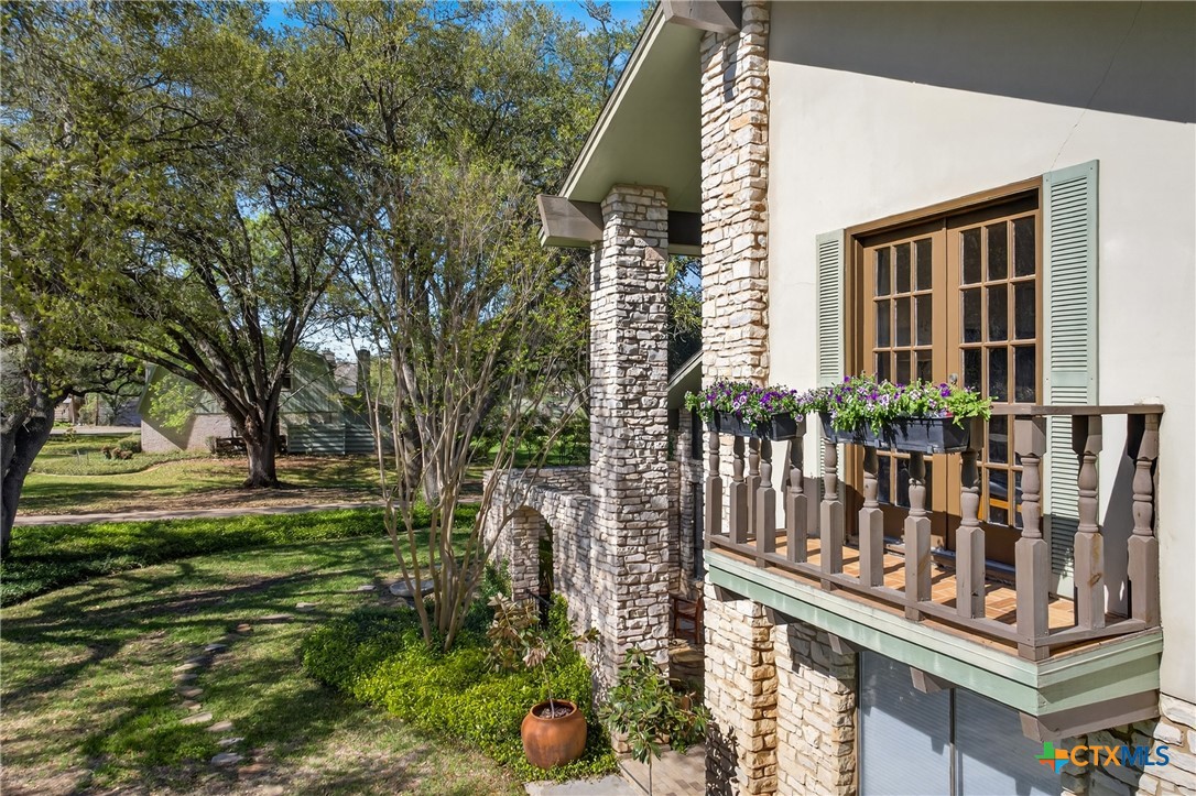 main property photo 33