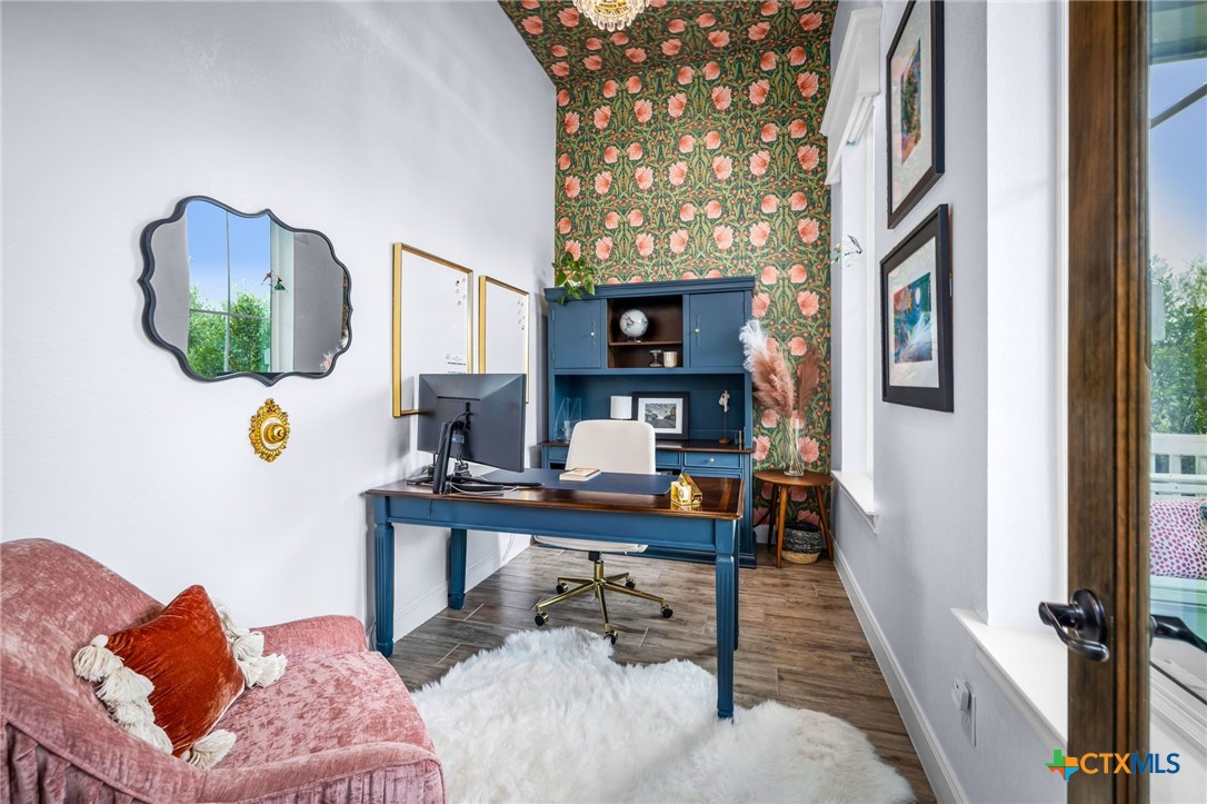 main property photo 9