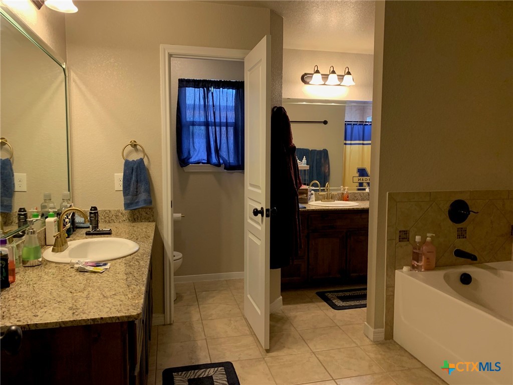 main property photo 17