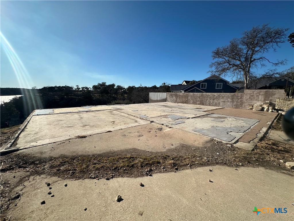 main property photo 12