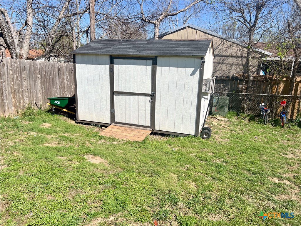 main property photo 37