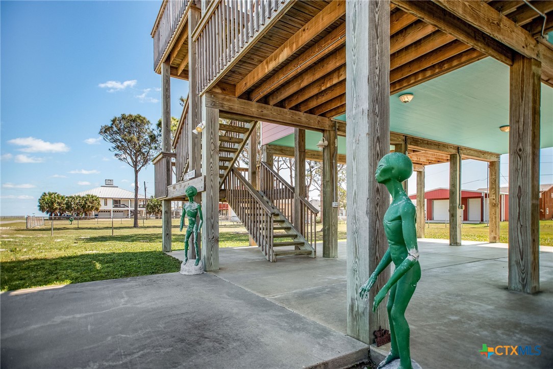 main property photo 11
