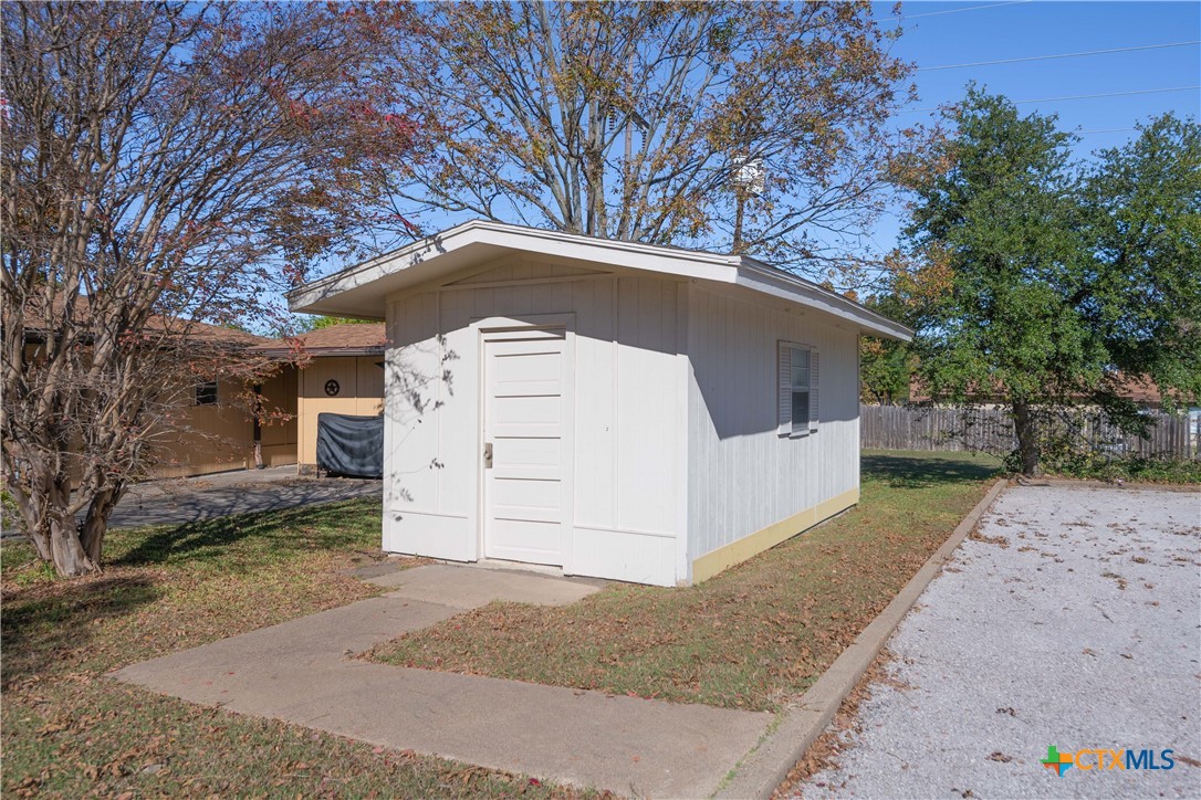 main property photo 36