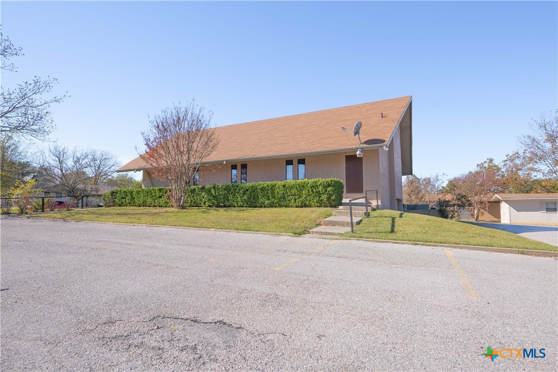 main property photo 6