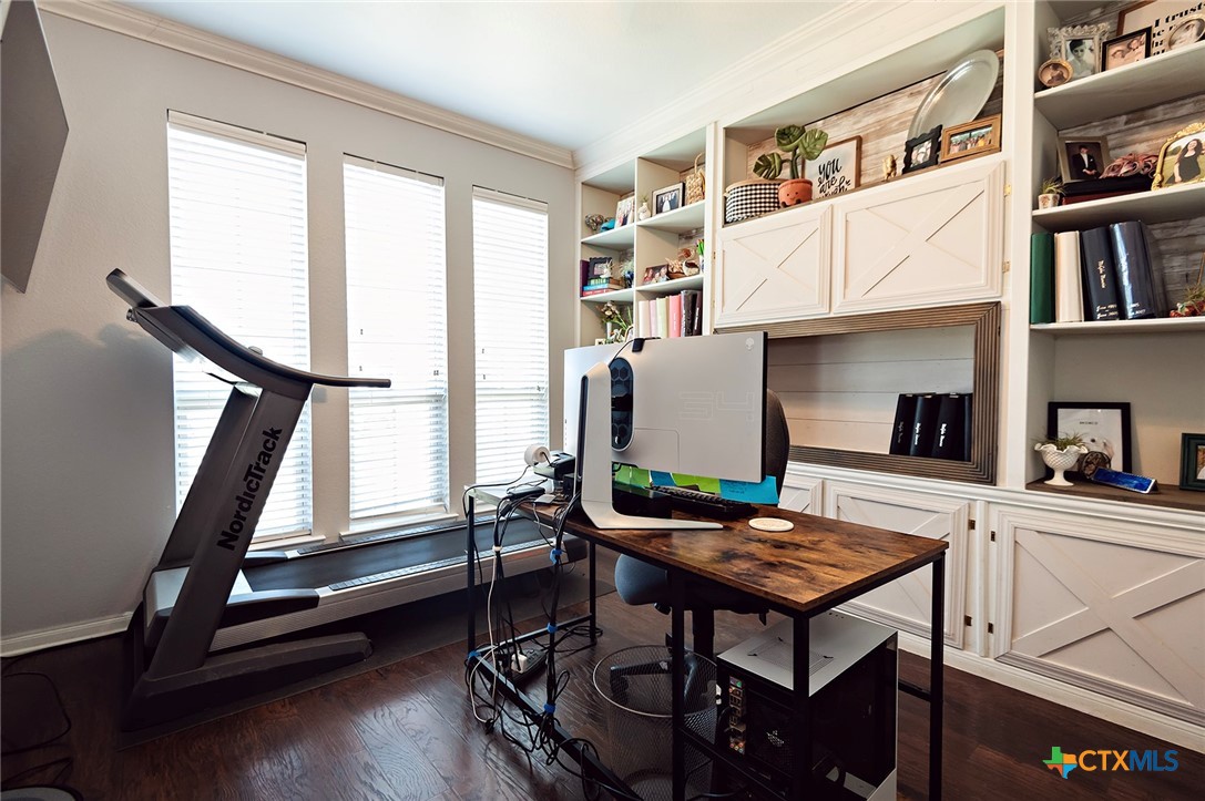main property photo 15