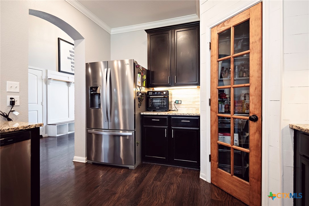 main property photo 9