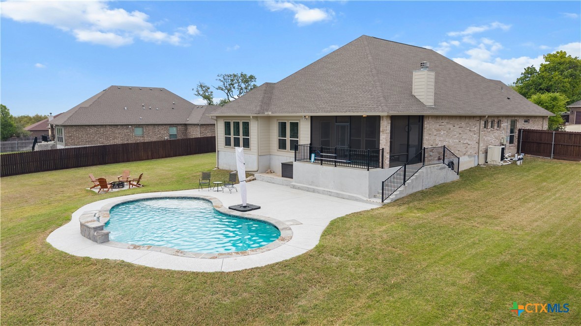 main property photo 38