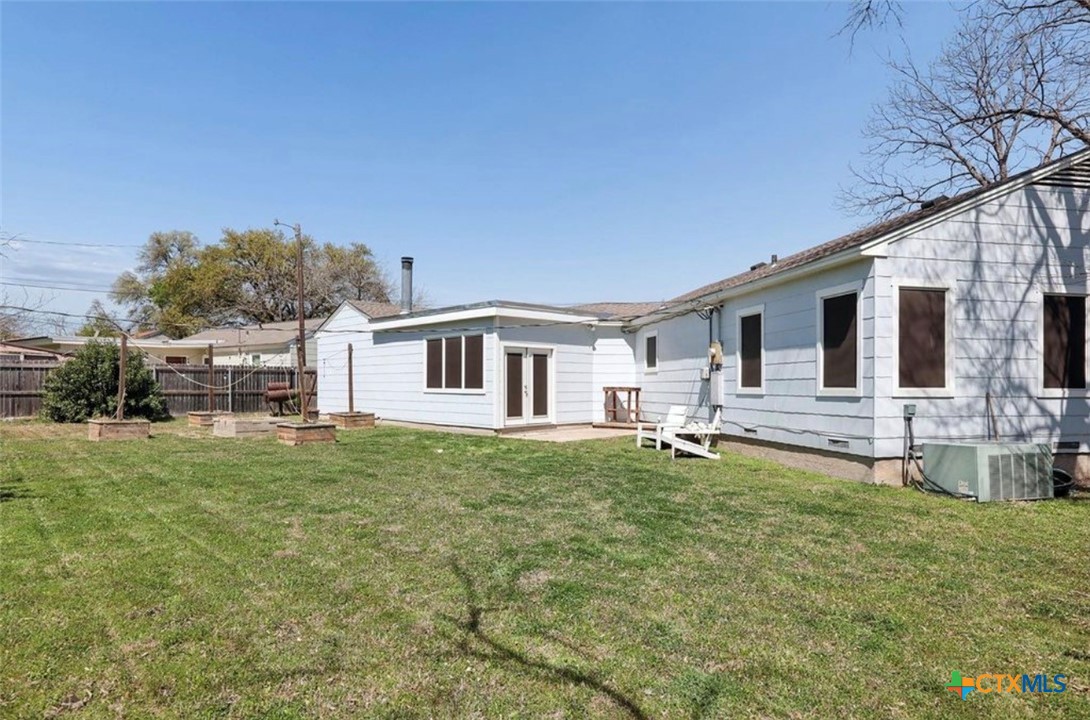 main property photo 11