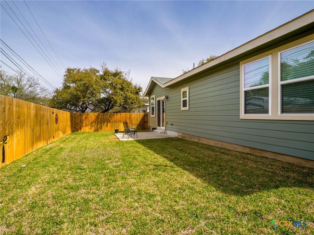 main property photo 28