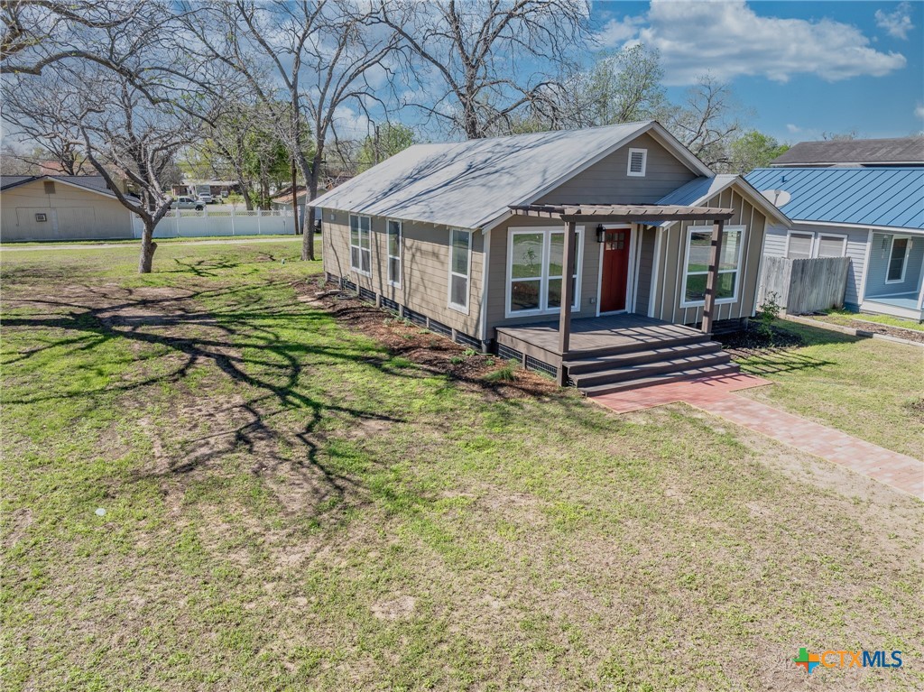 main property photo 23