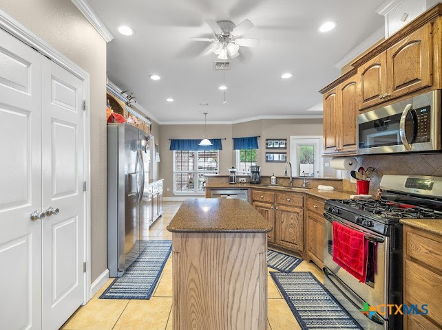 main property photo 8