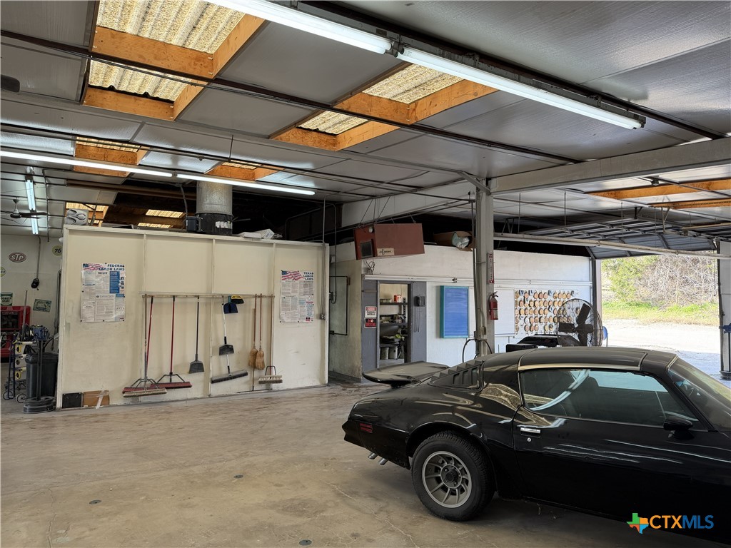 main property photo 17