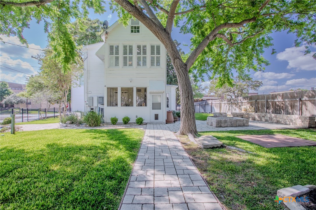 main property photo 31