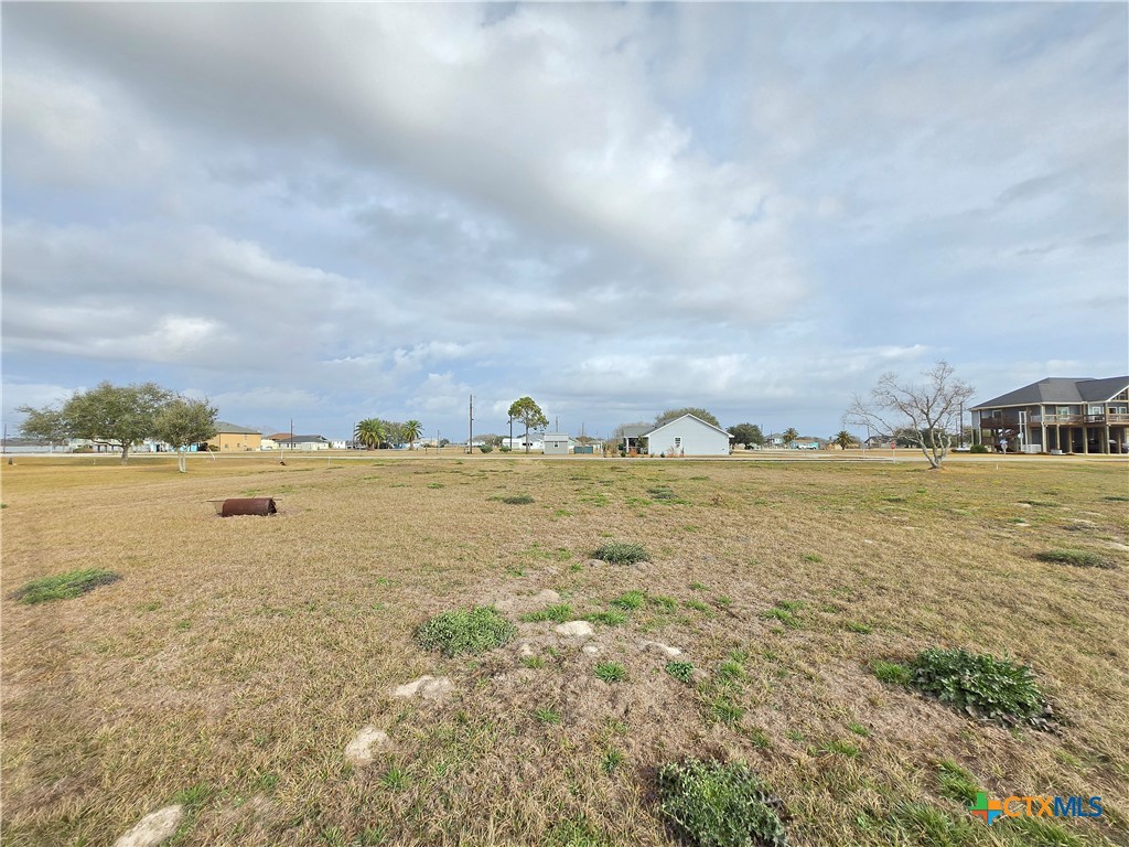 main property photo 10