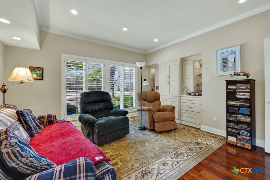 main property photo 26