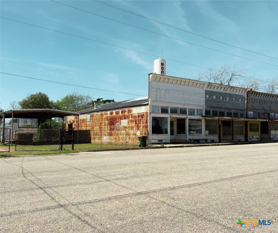main property photo 3