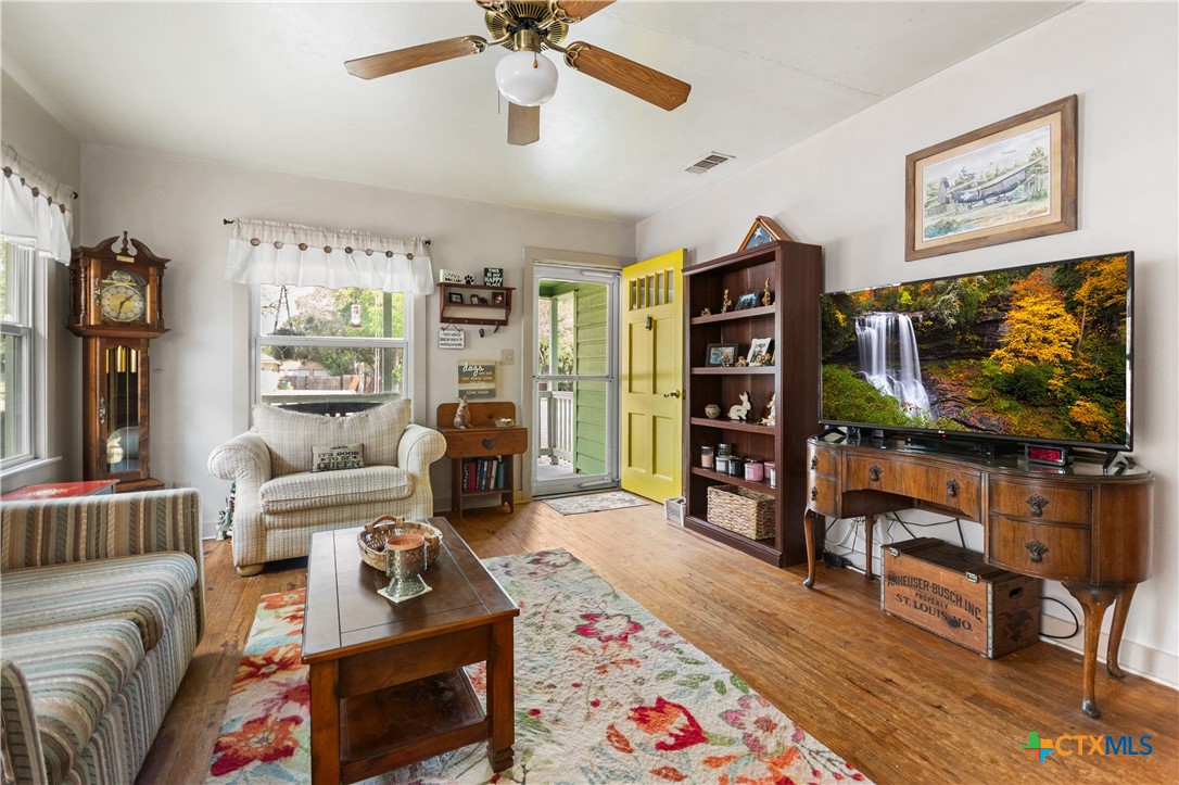 main property photo 11