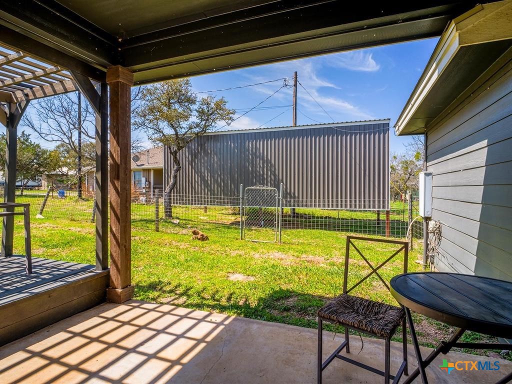 main property photo 13