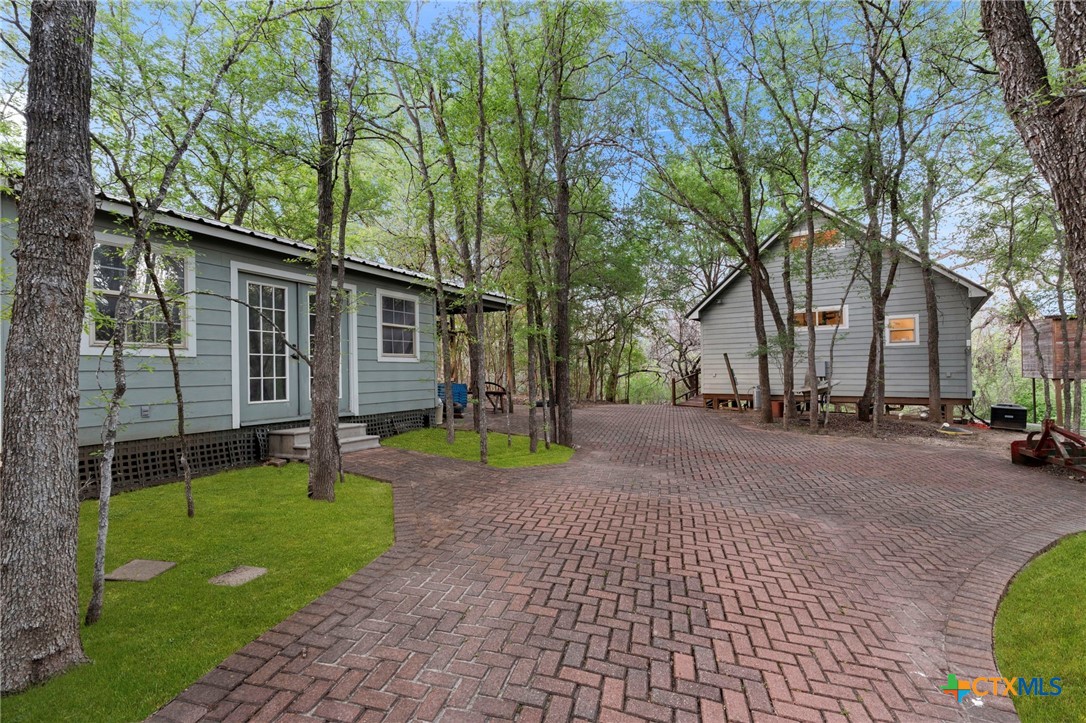 main property photo 35