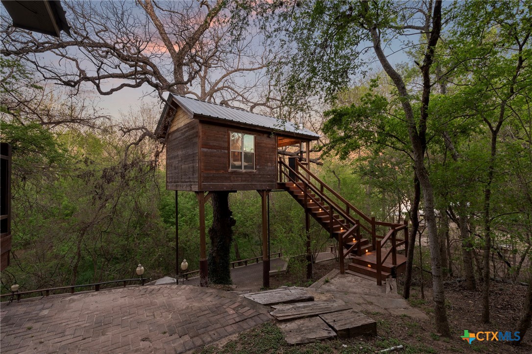 main property photo 41