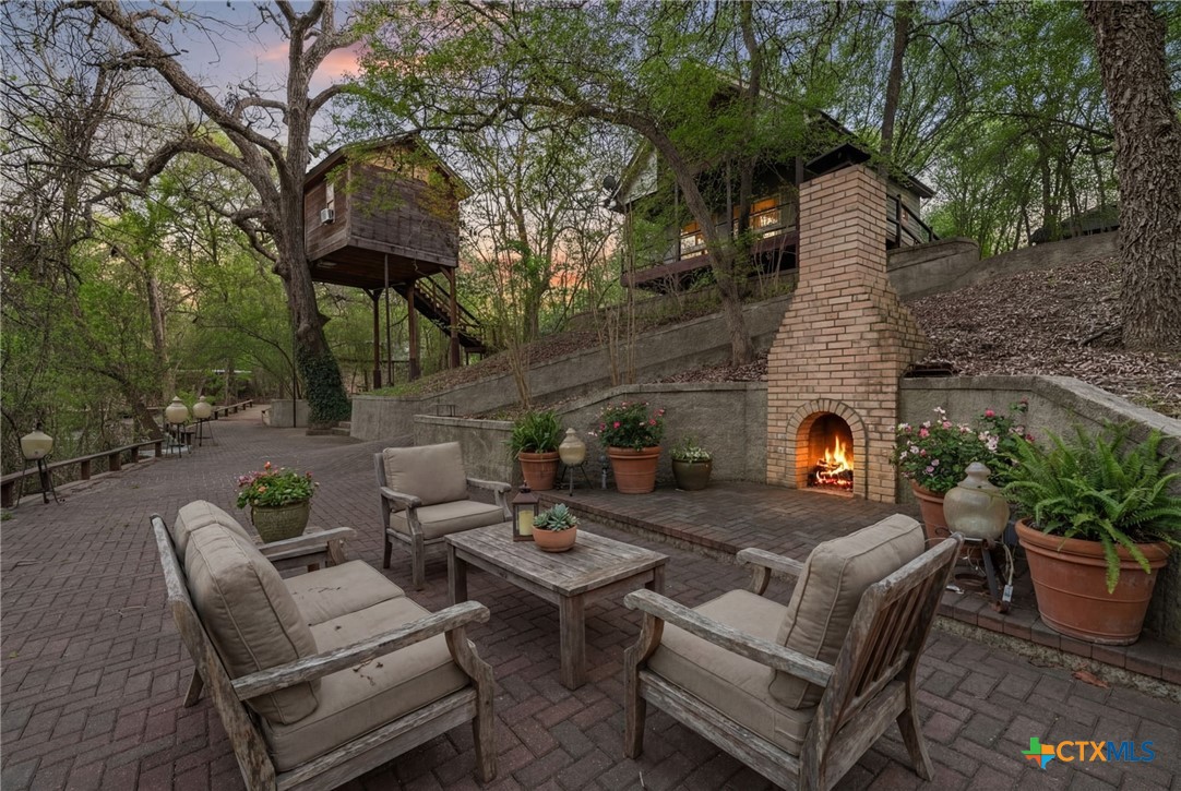 main property photo 45