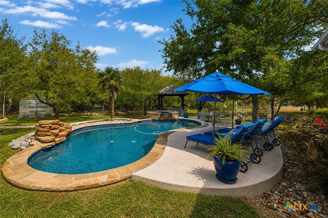 main property photo 27