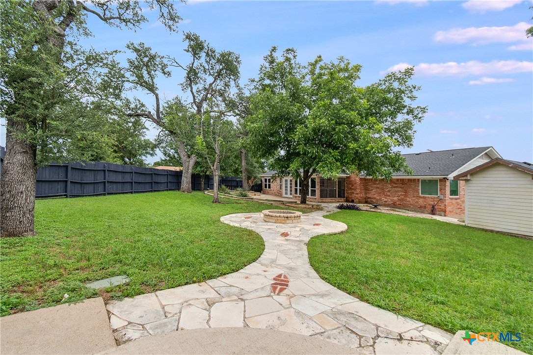 main property photo 40