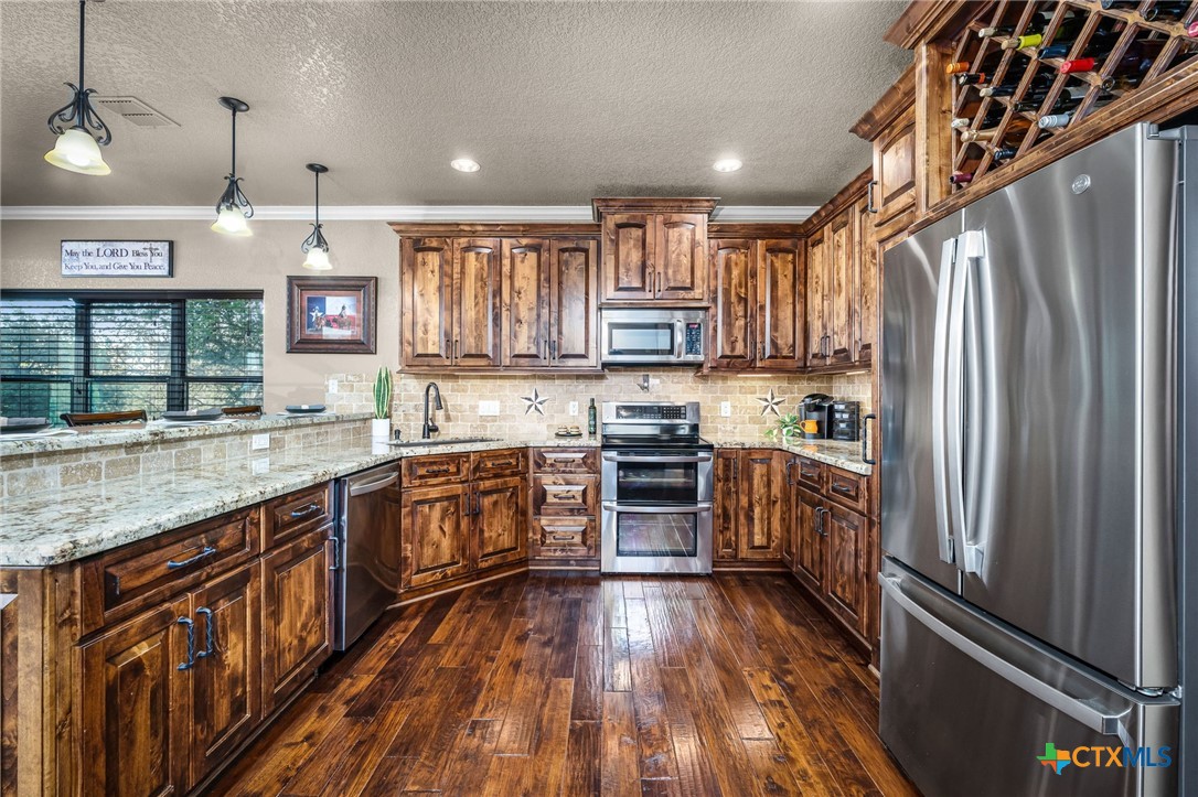 main property photo 5