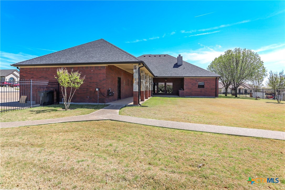 main property photo 33