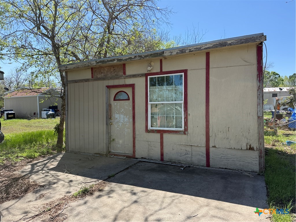 main property photo 16