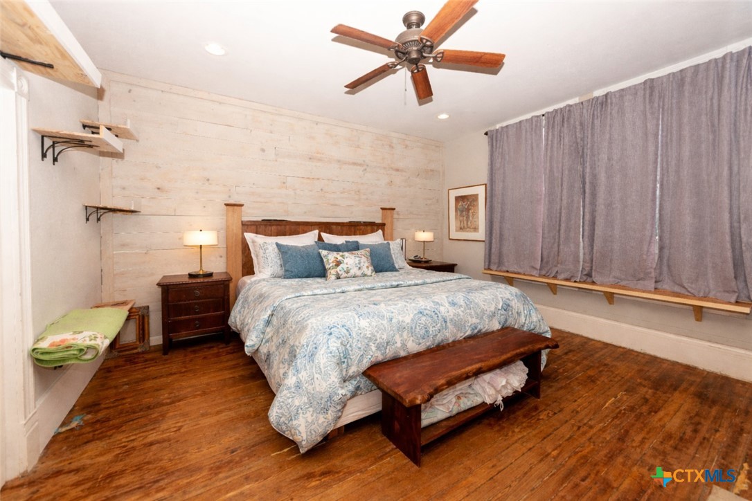 main property photo 23
