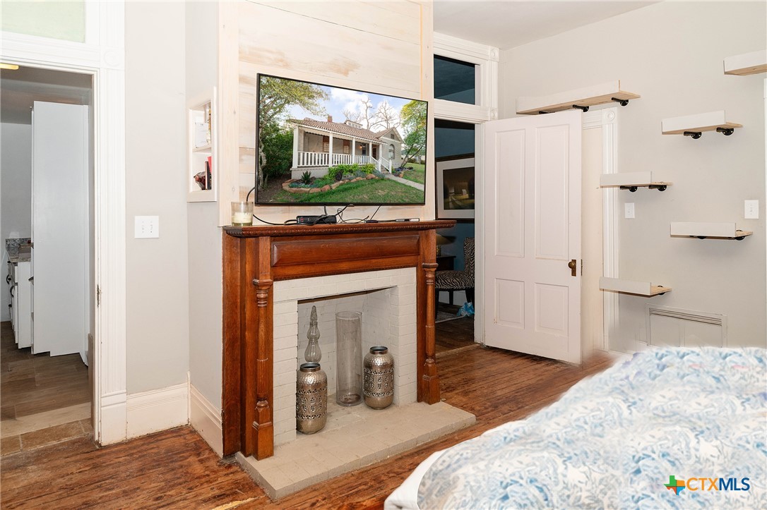 main property photo 24