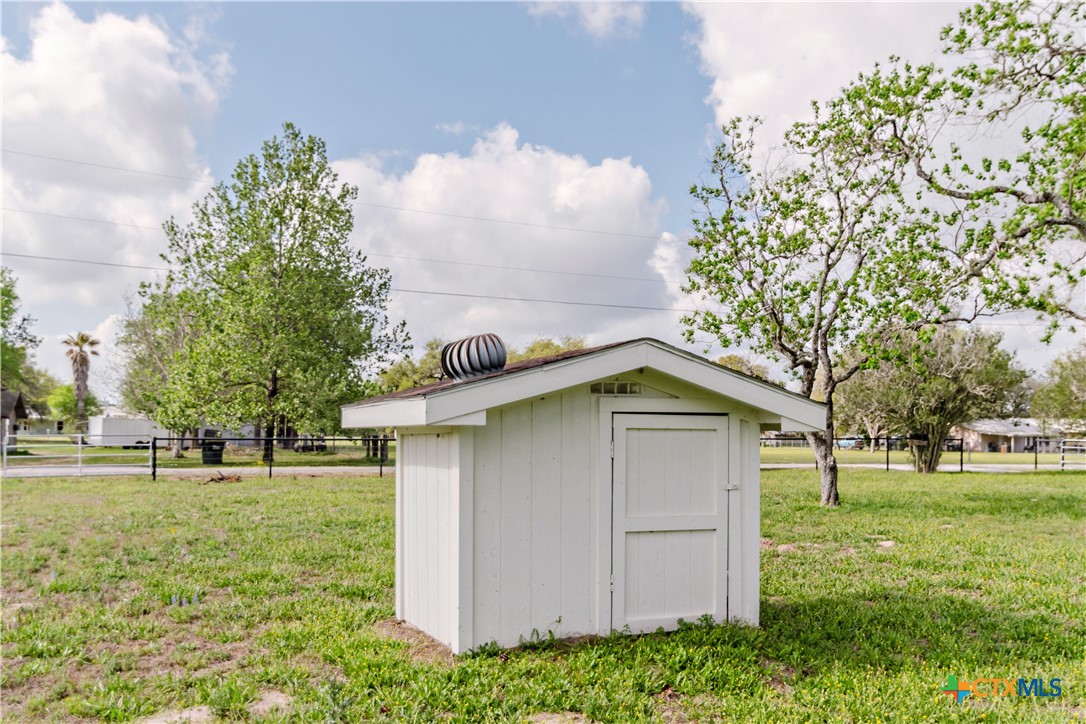 main property photo 26