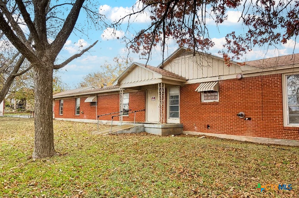 main property photo 13