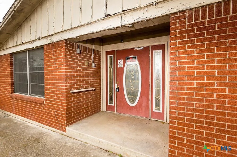 main property photo 14