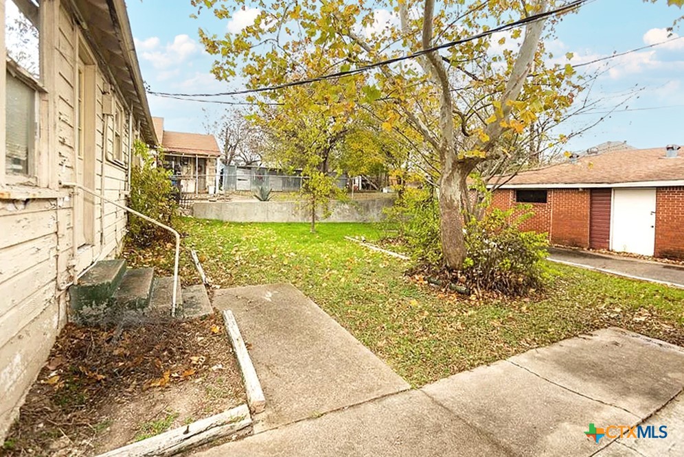 main property photo 5