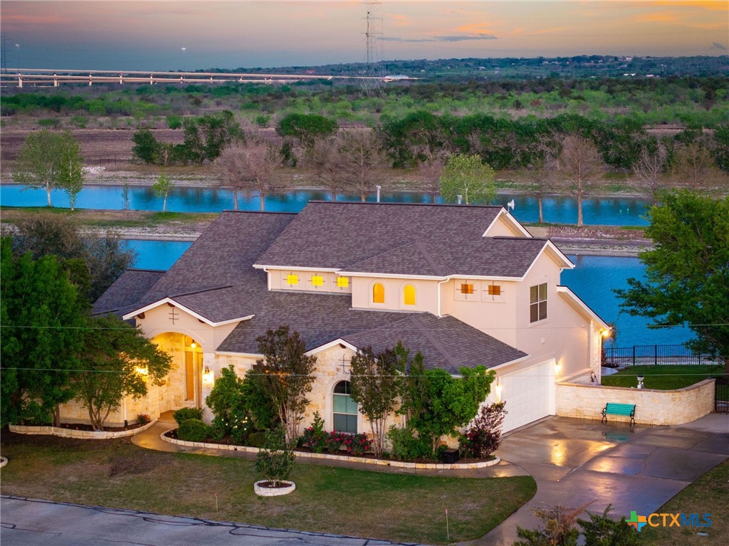 main property photo 4