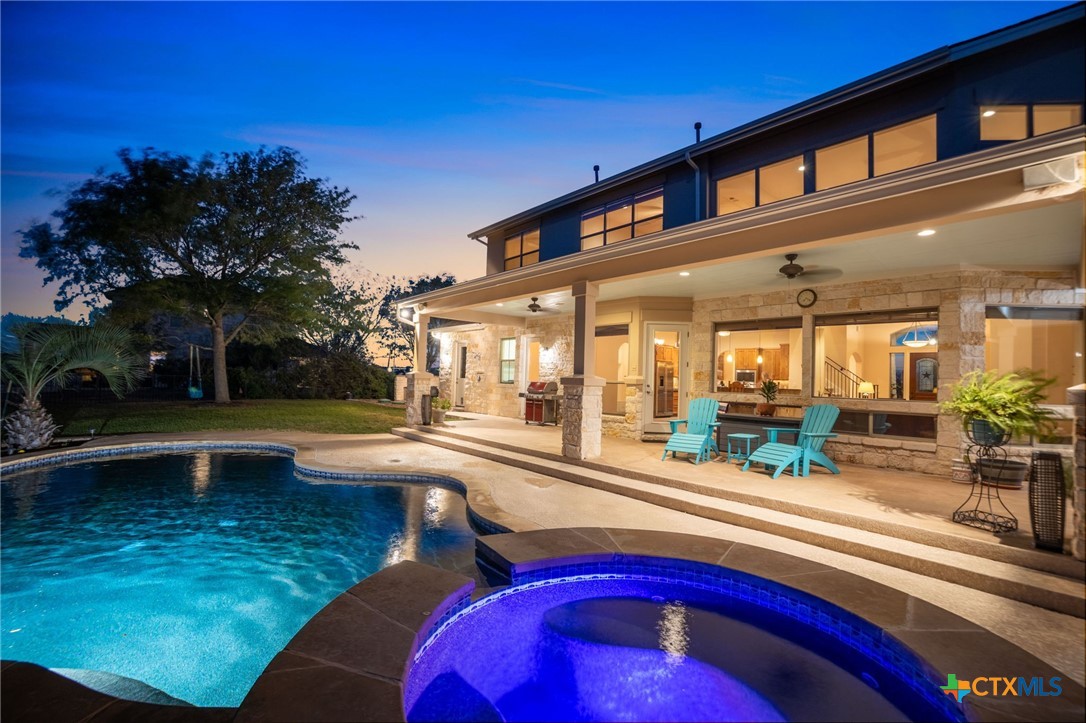 main property photo 6