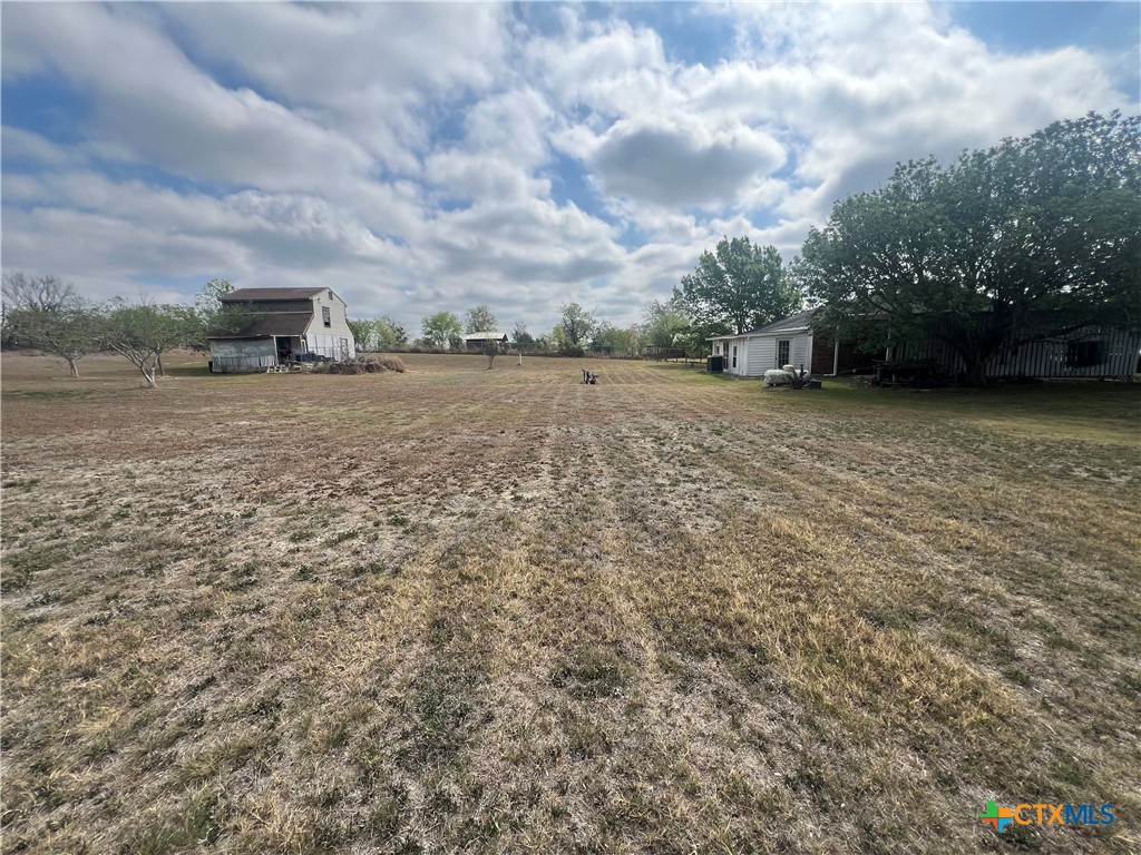 main property photo 10