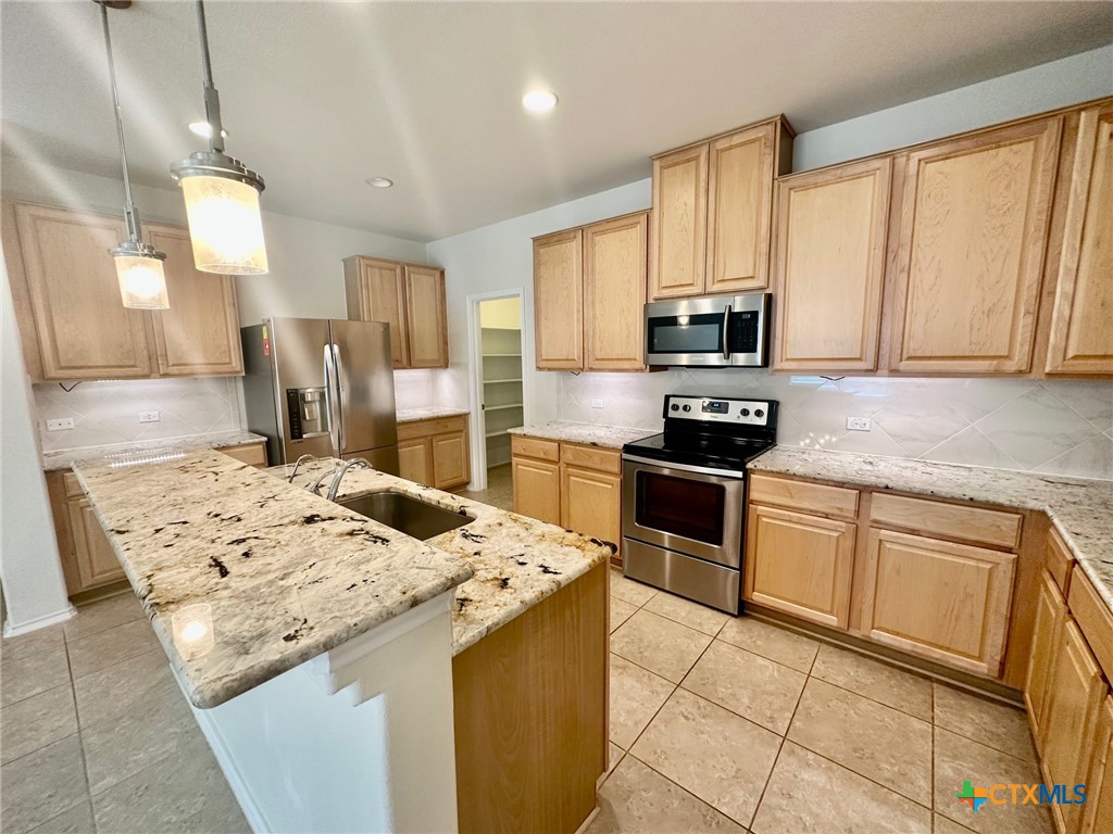 main property photo 4
