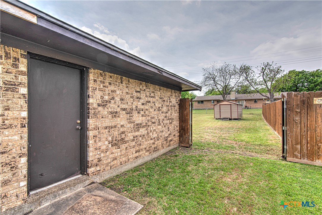 main property photo 29