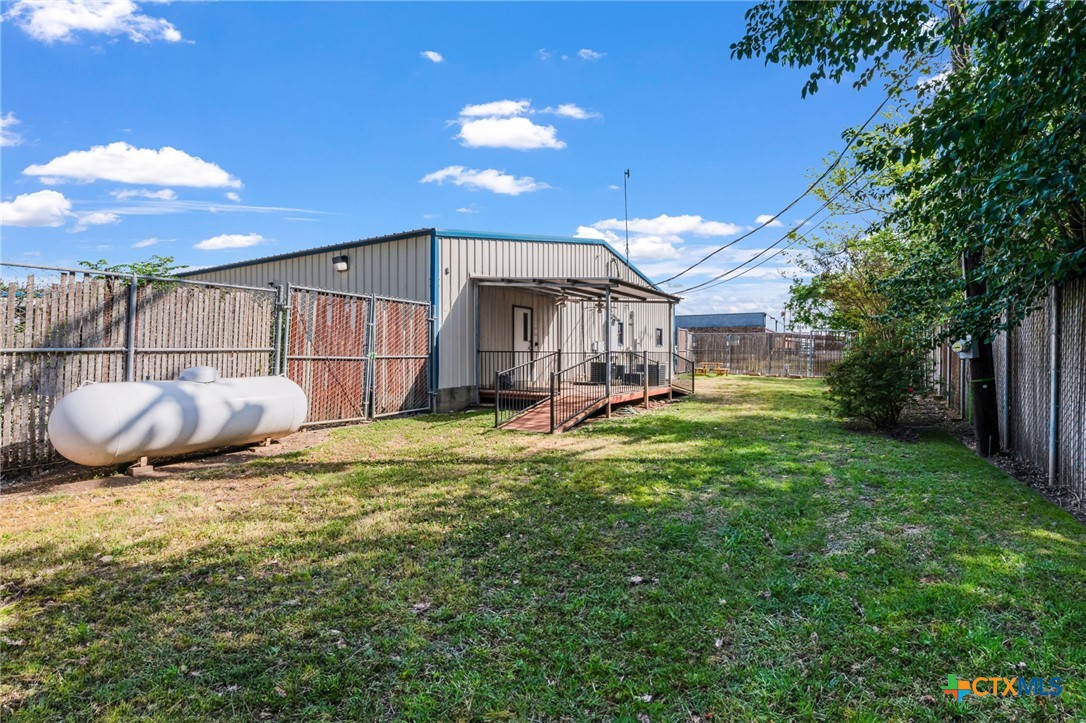 main property photo 9