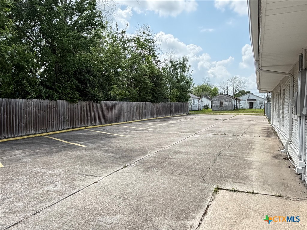 main property photo 11