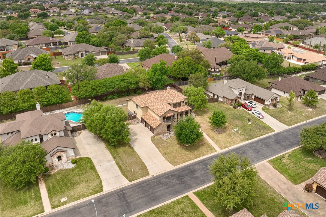 main property photo 45