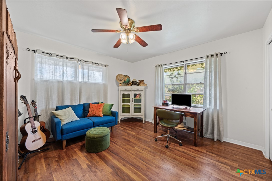 main property photo 29