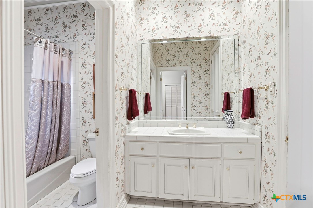 main property photo 14