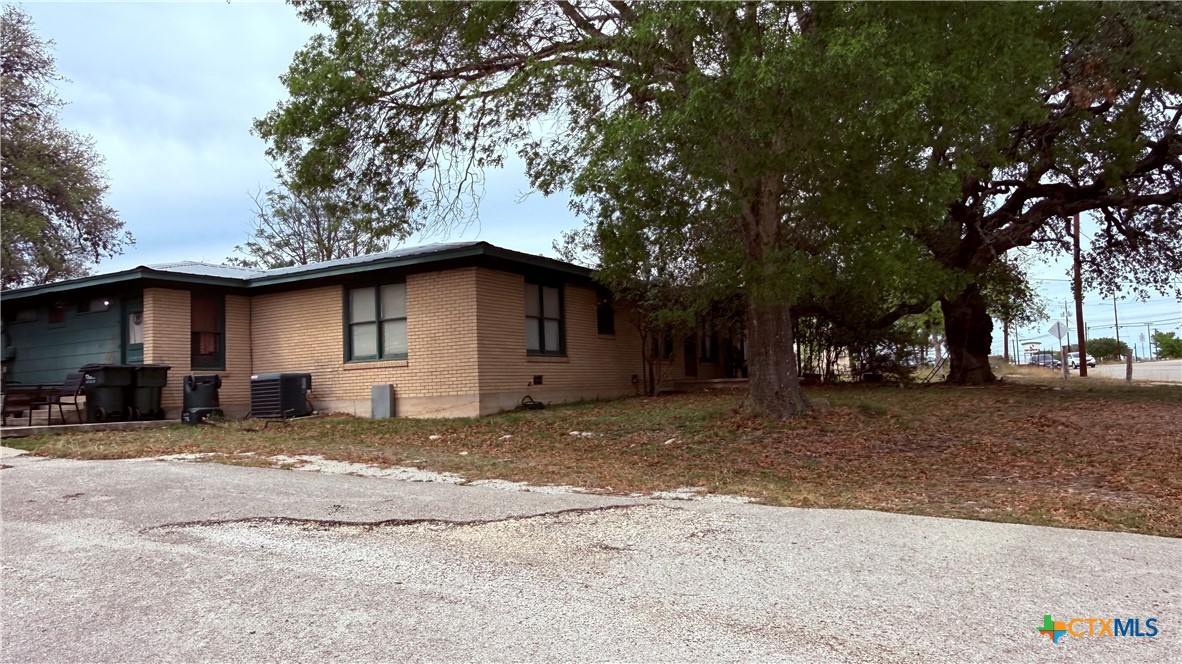 main property photo 10
