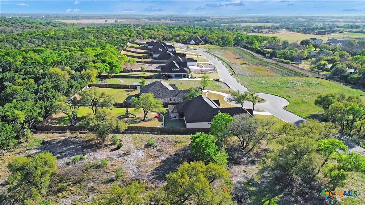 main property photo 10